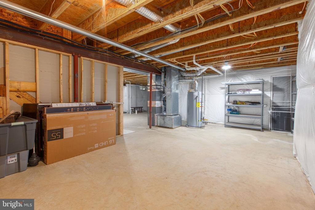 5317 GUNSTON HALL DRIVE