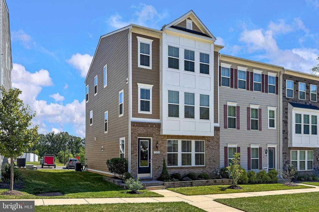 13052 JESSICA GROVE PLACE