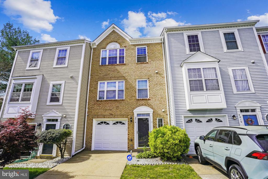 2816 BRIER POND CIRCLE