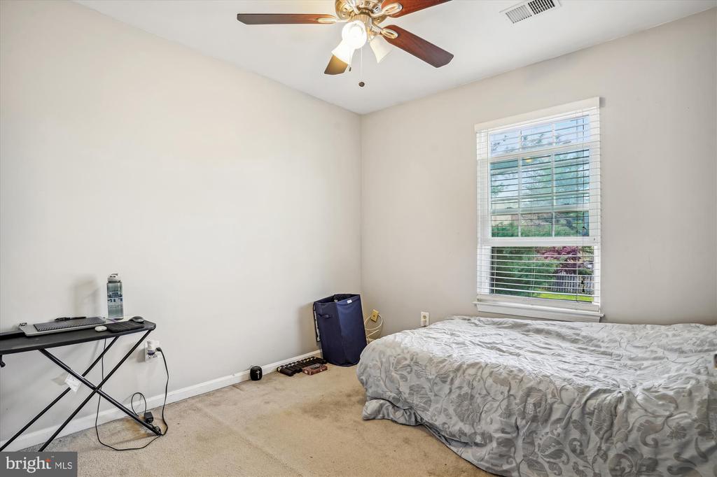 2816 BRIER POND CIRCLE