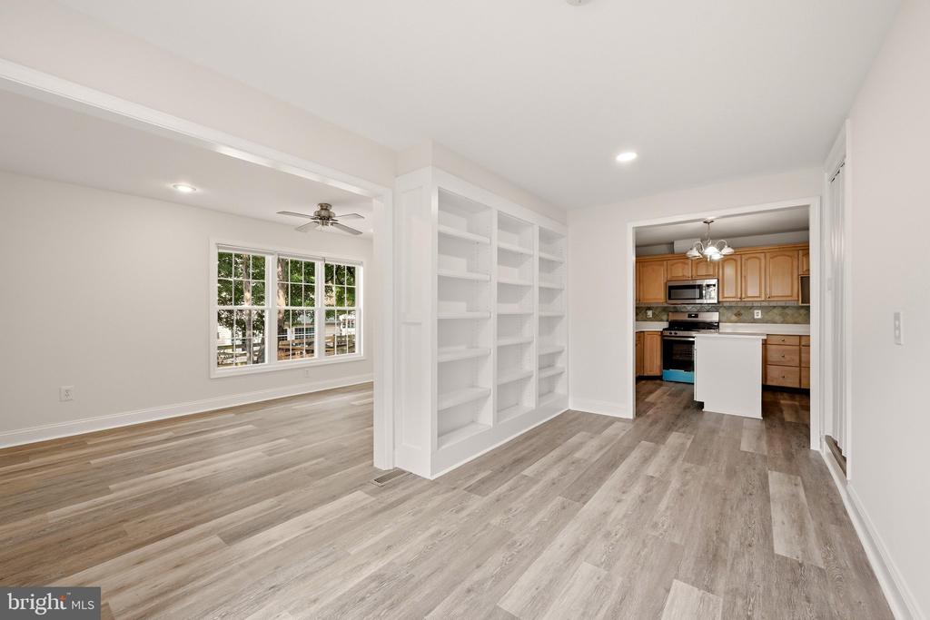 15045 HOLLEYSIDE DRIVE