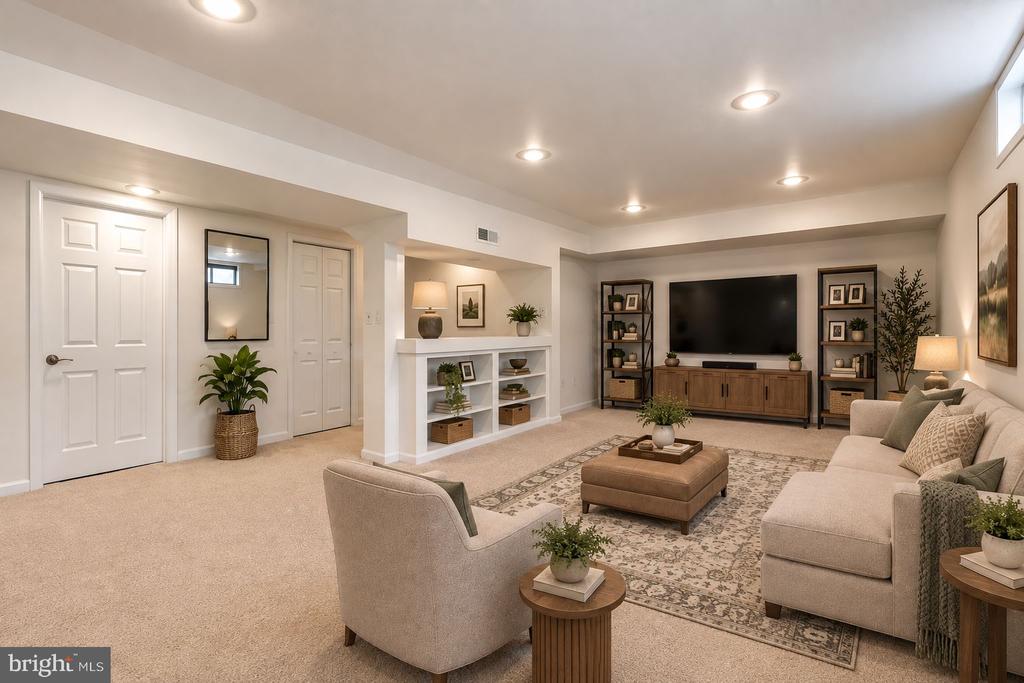 15045 HOLLEYSIDE DRIVE