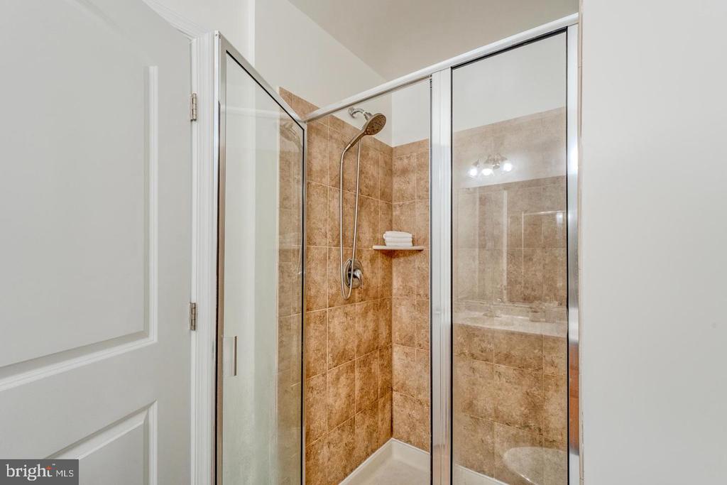 15409 ROSEMONT MANOR DRIVE