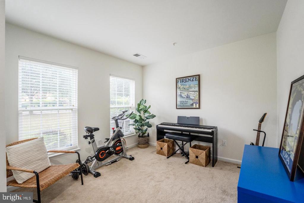 15409 ROSEMONT MANOR DRIVE