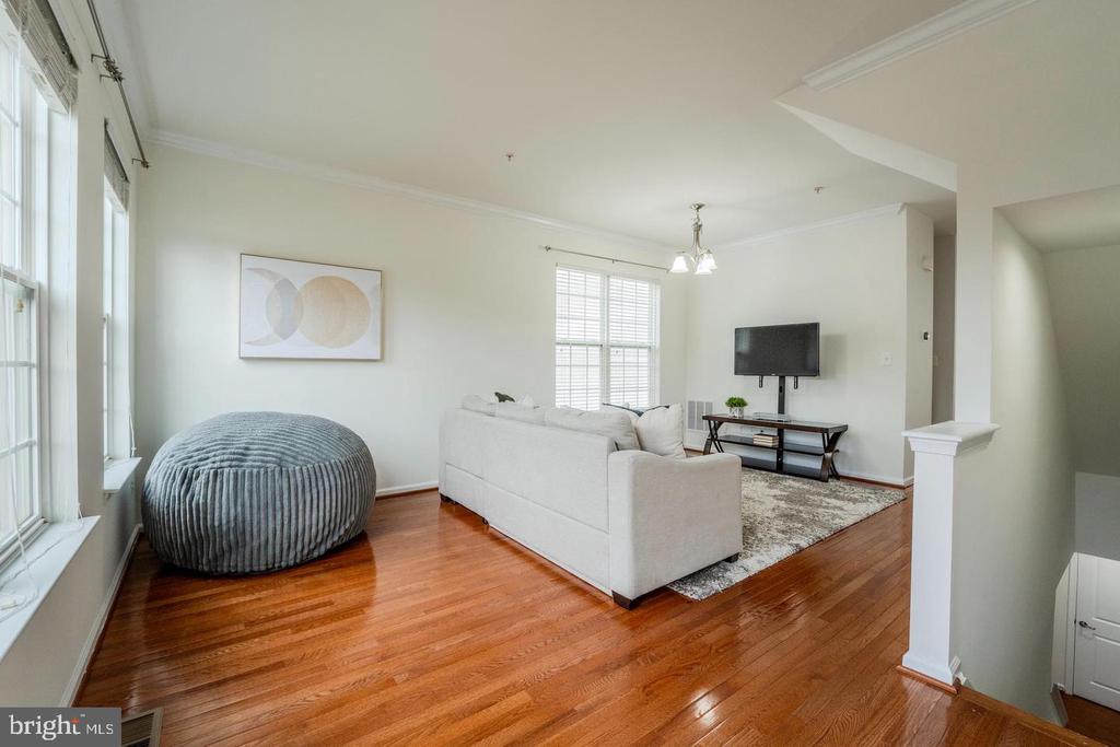 15409 ROSEMONT MANOR DRIVE