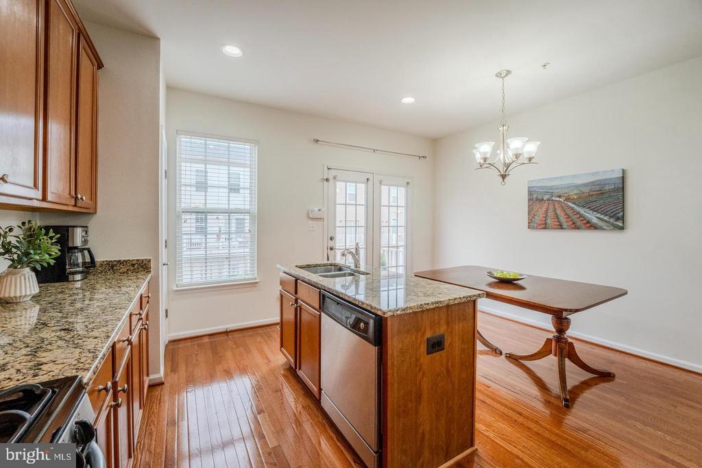 15409 ROSEMONT MANOR DRIVE
