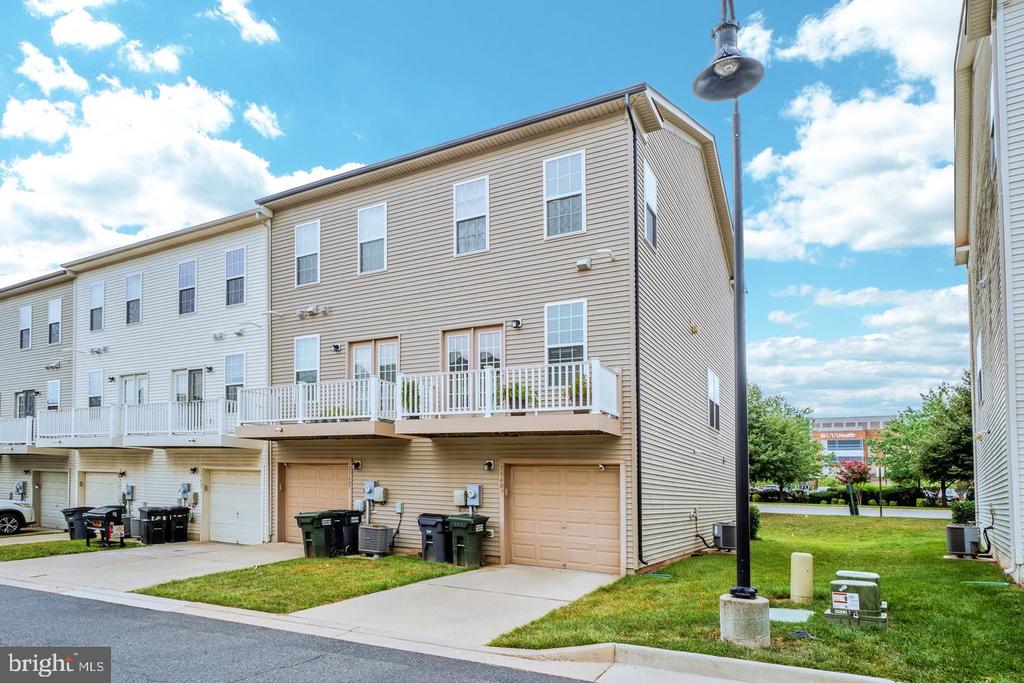 15409 ROSEMONT MANOR DRIVE