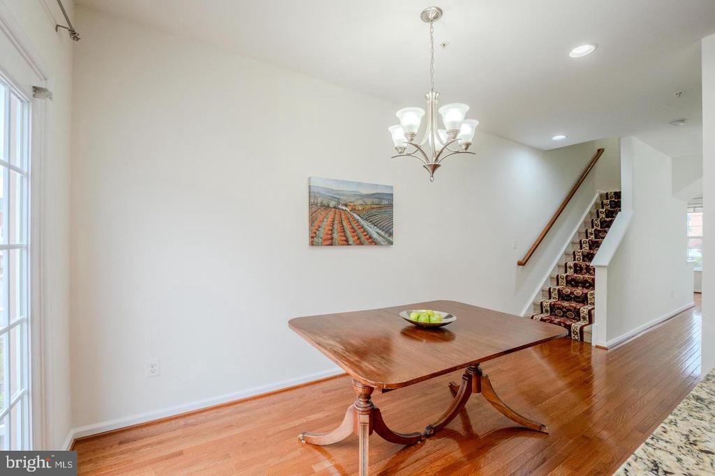15409 ROSEMONT MANOR DRIVE