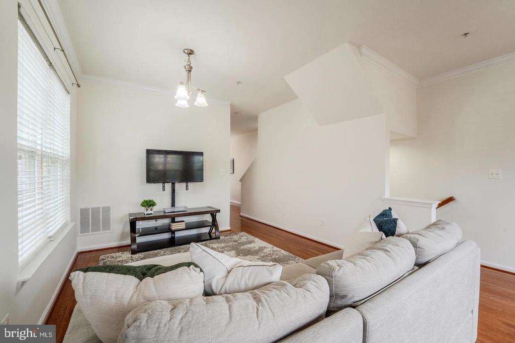15409 ROSEMONT MANOR DRIVE