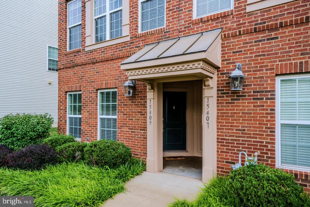 15409 ROSEMONT MANOR DRIVE