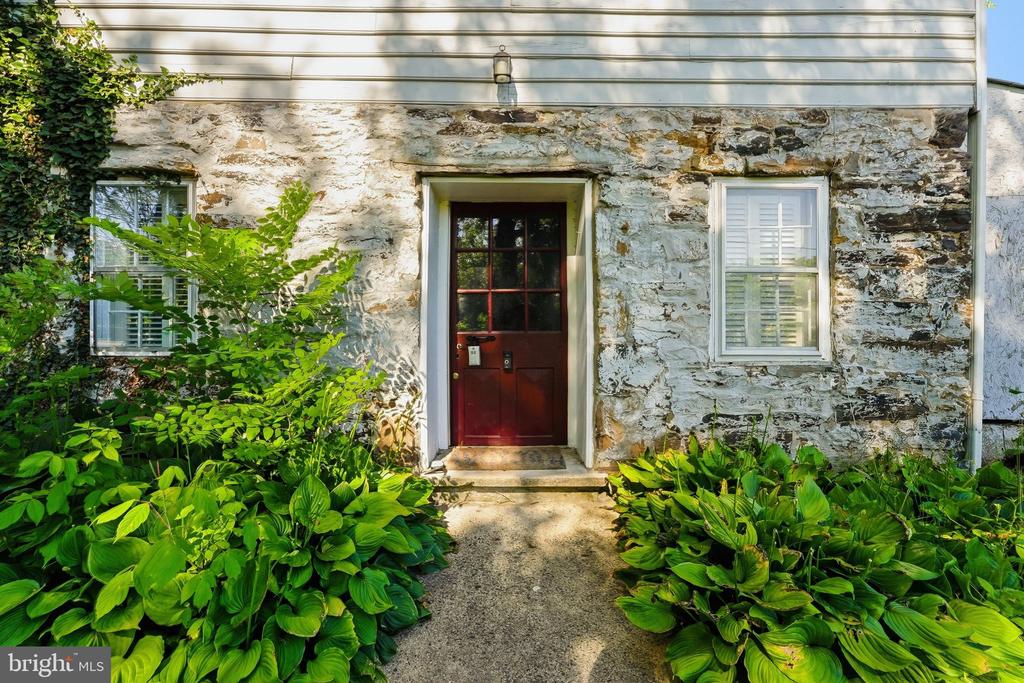 8200 BUCKLAND MILL ROAD
