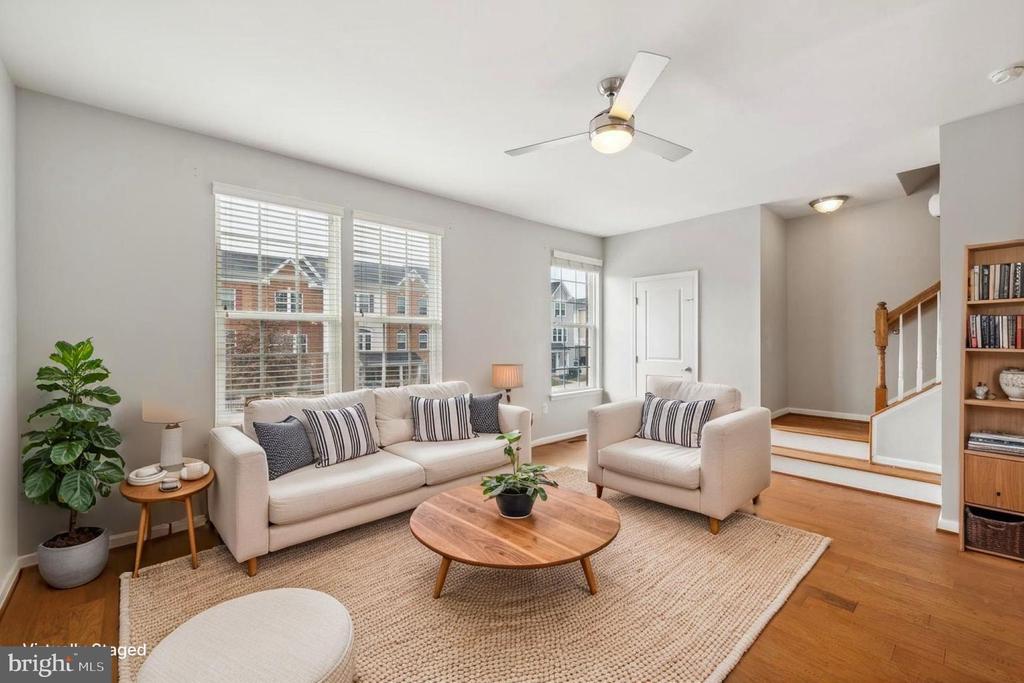 1660 DOROTHY LANE