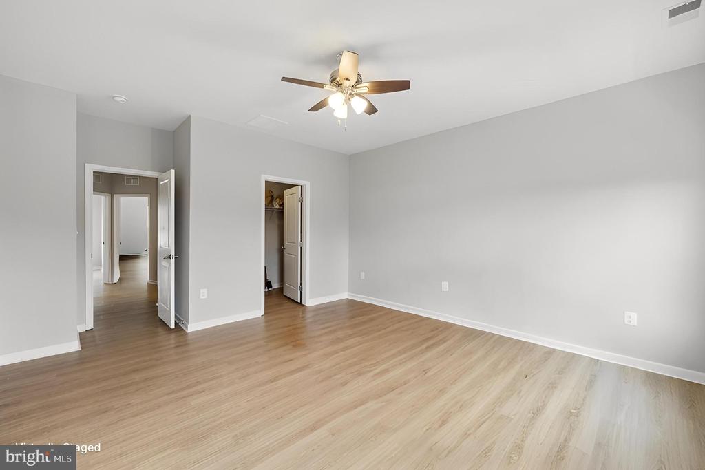 1660 DOROTHY LANE