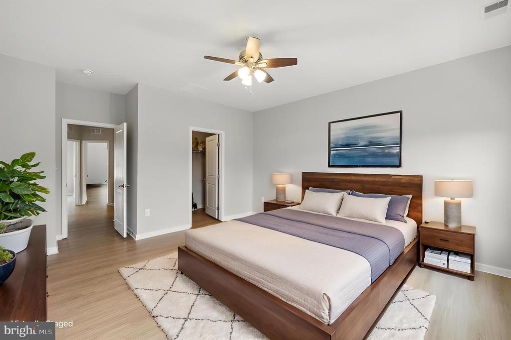 1660 DOROTHY LANE