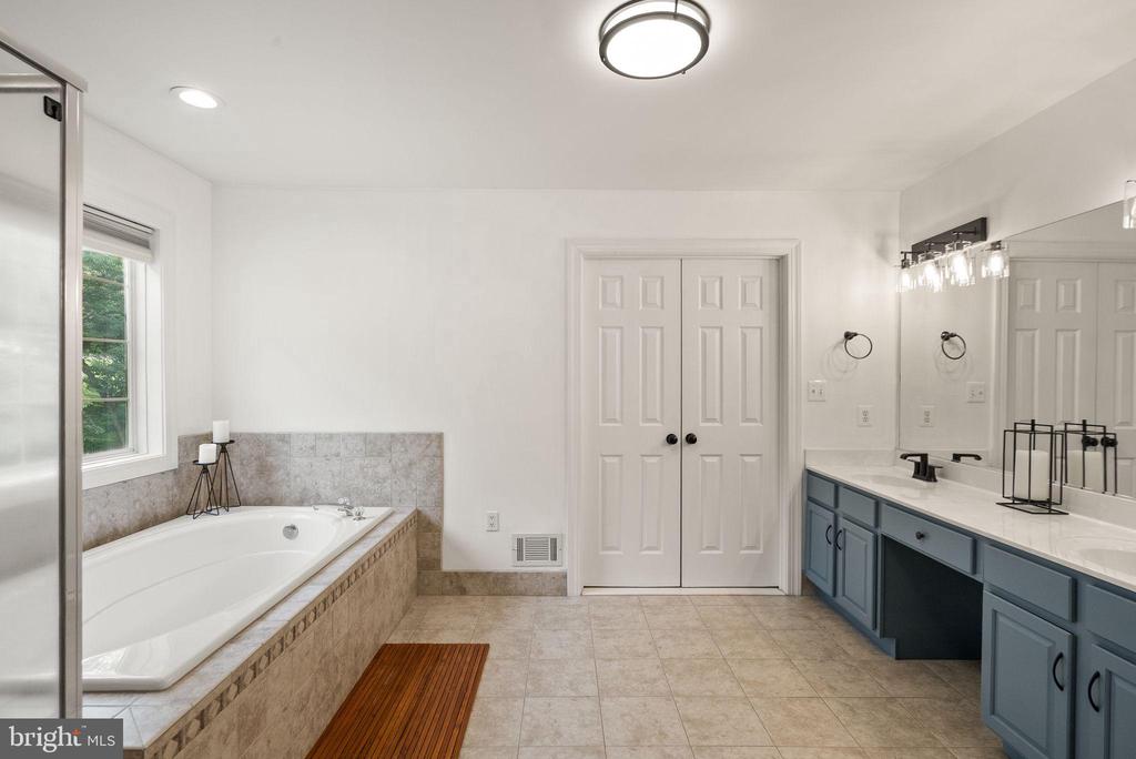 16125 GOSSUM COURT