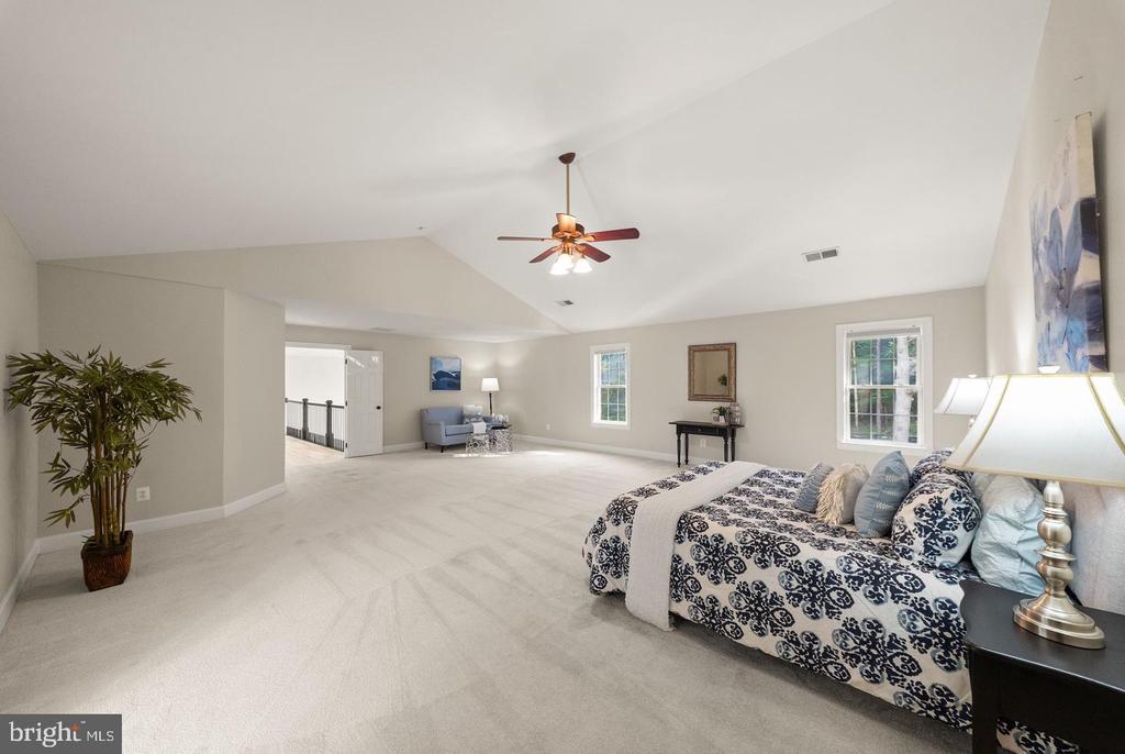16125 GOSSUM COURT