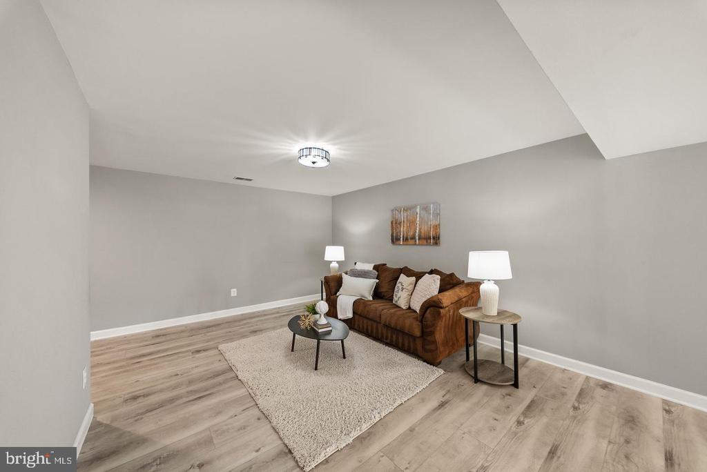 16125 GOSSUM COURT