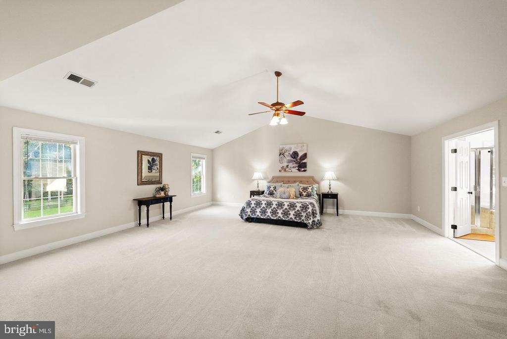 16125 GOSSUM COURT