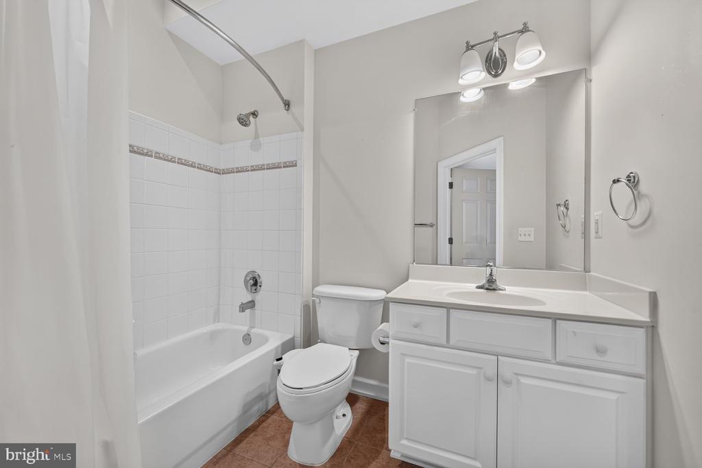 810 BELMONT BAY DRIVE Unit: 204