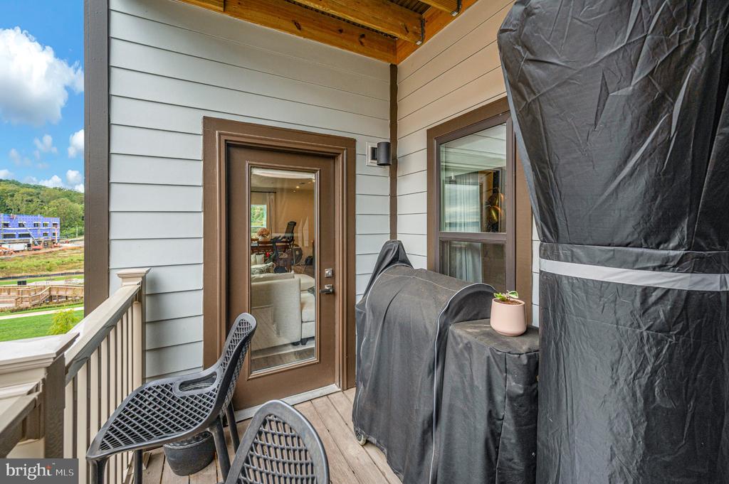 1611 POTOMAC SHORES PARKWAY Unit: 402