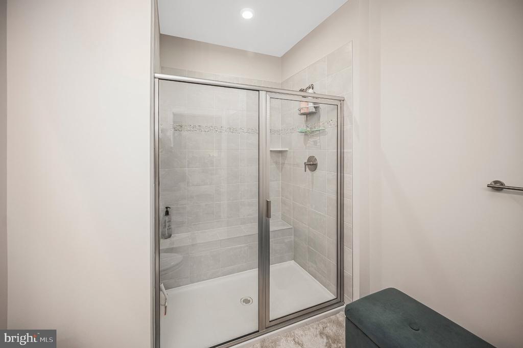 1611 POTOMAC SHORES PARKWAY Unit: 402