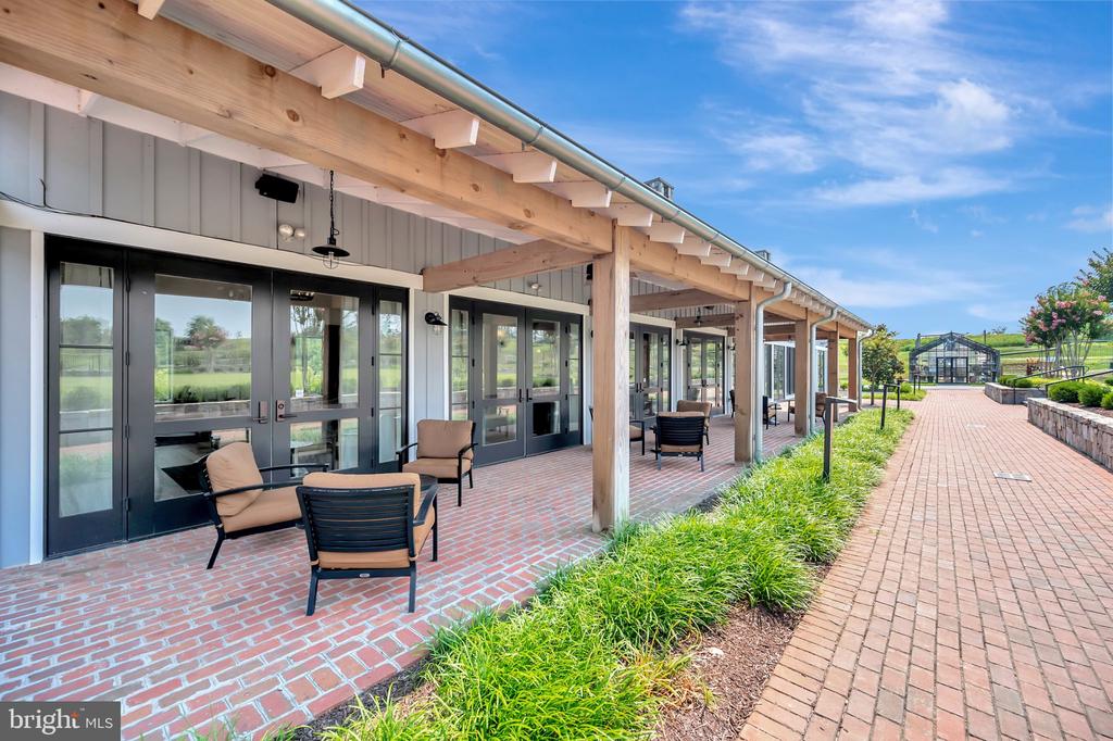 1611 POTOMAC SHORES PARKWAY Unit: 402