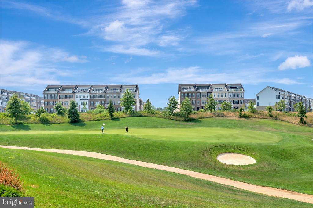 1611 POTOMAC SHORES PARKWAY Unit: 402