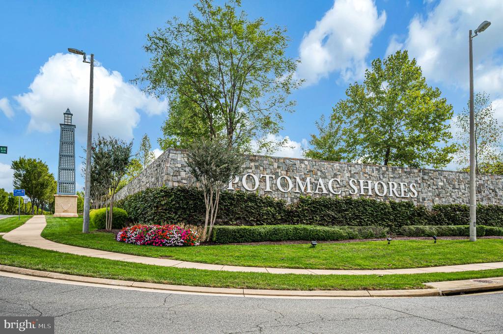 1611 POTOMAC SHORES PARKWAY Unit: 402