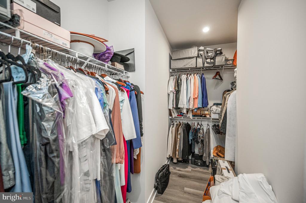 1611 POTOMAC SHORES PARKWAY Unit: 402