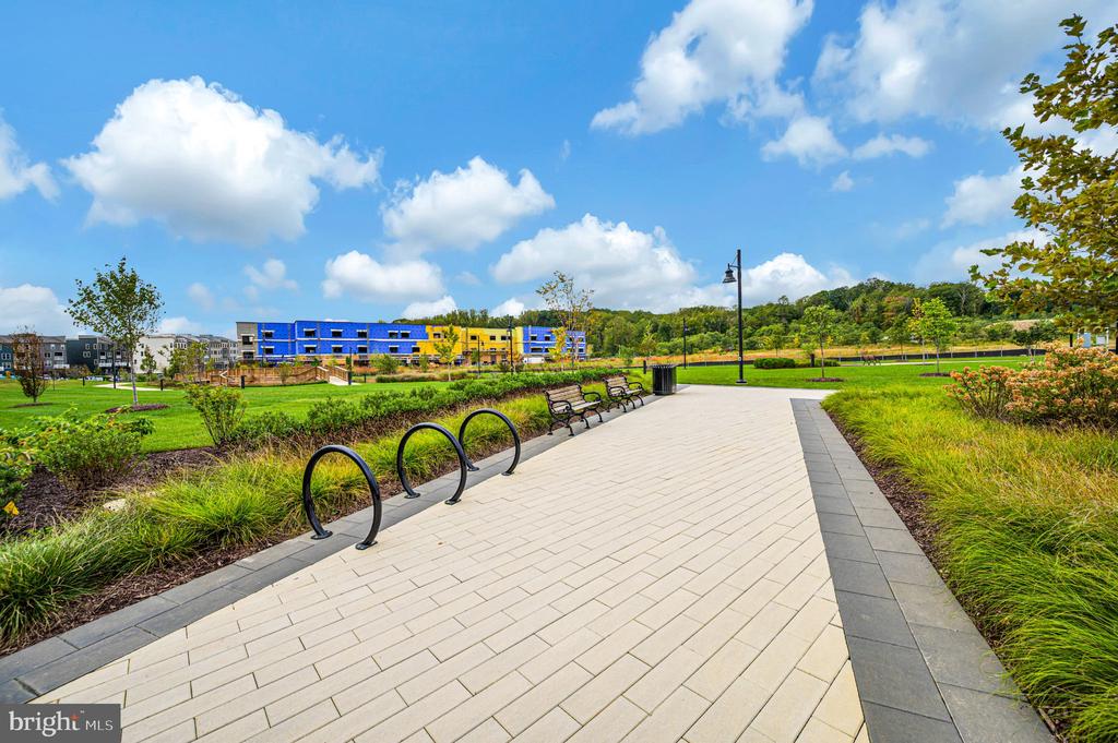 1611 POTOMAC SHORES PARKWAY Unit: 402