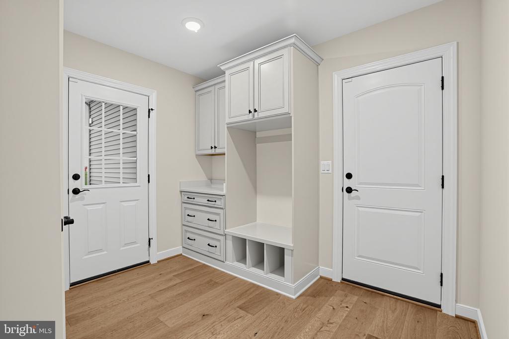 12221 PARKGATE DRIVE