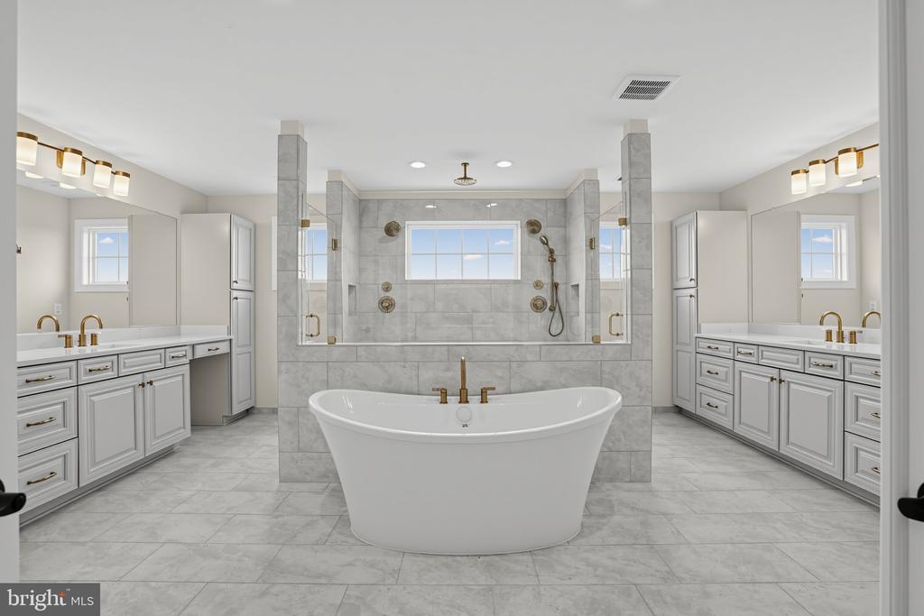 12221 PARKGATE DRIVE