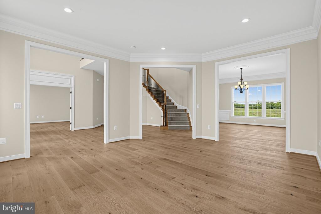 12221 PARKGATE DRIVE