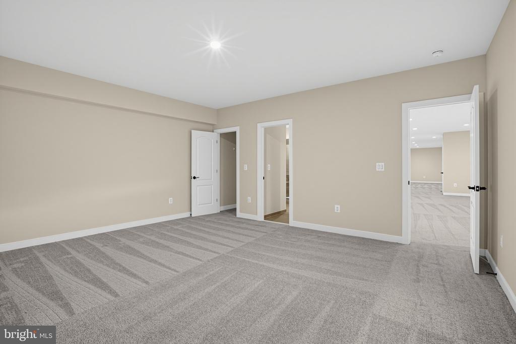 12221 PARKGATE DRIVE
