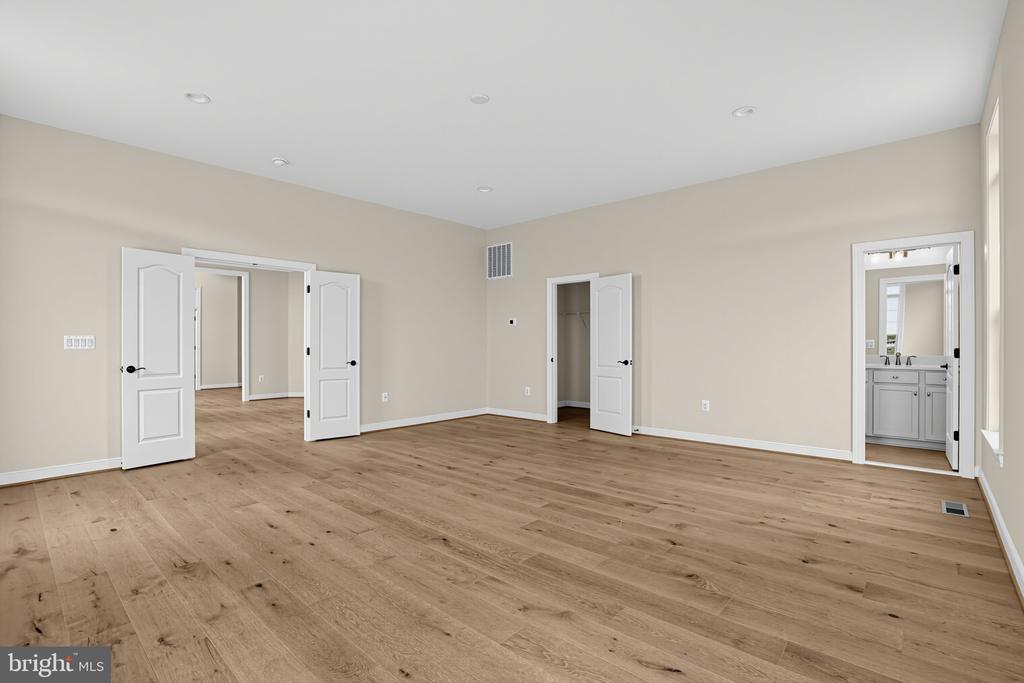 12221 PARKGATE DRIVE