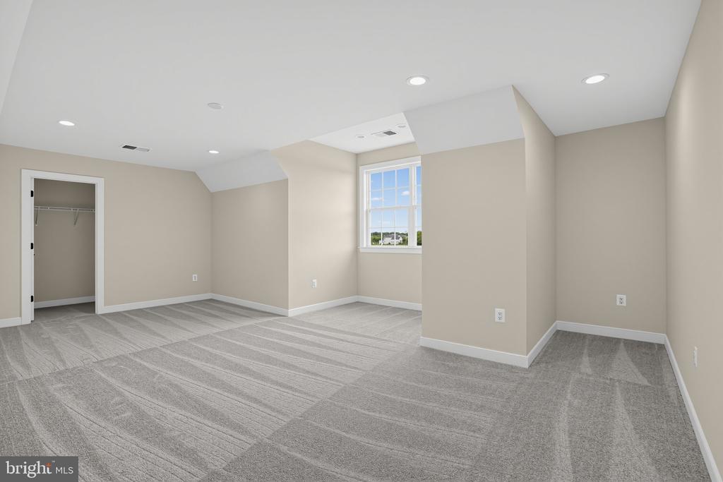 12221 PARKGATE DRIVE