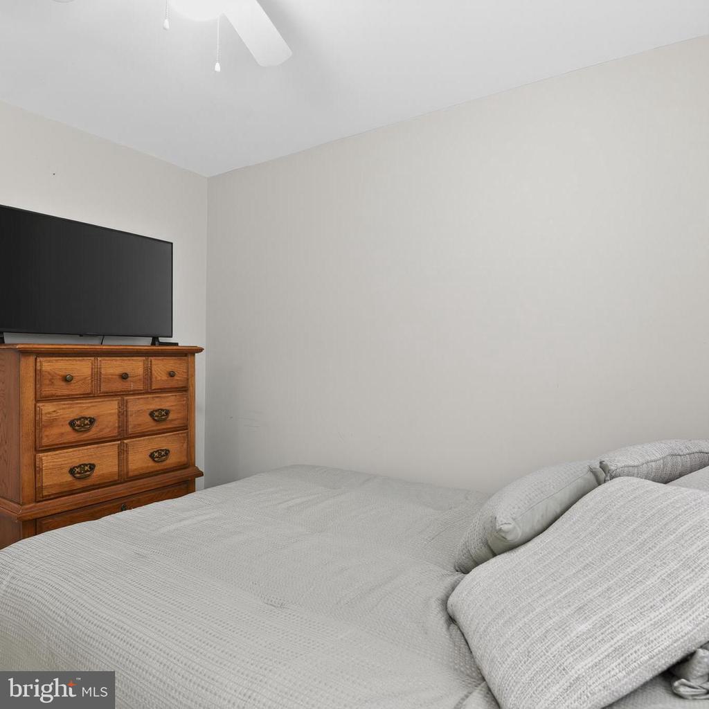 2012 NEWBOURNE STREET