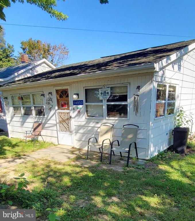16853 E. Prospect Ave