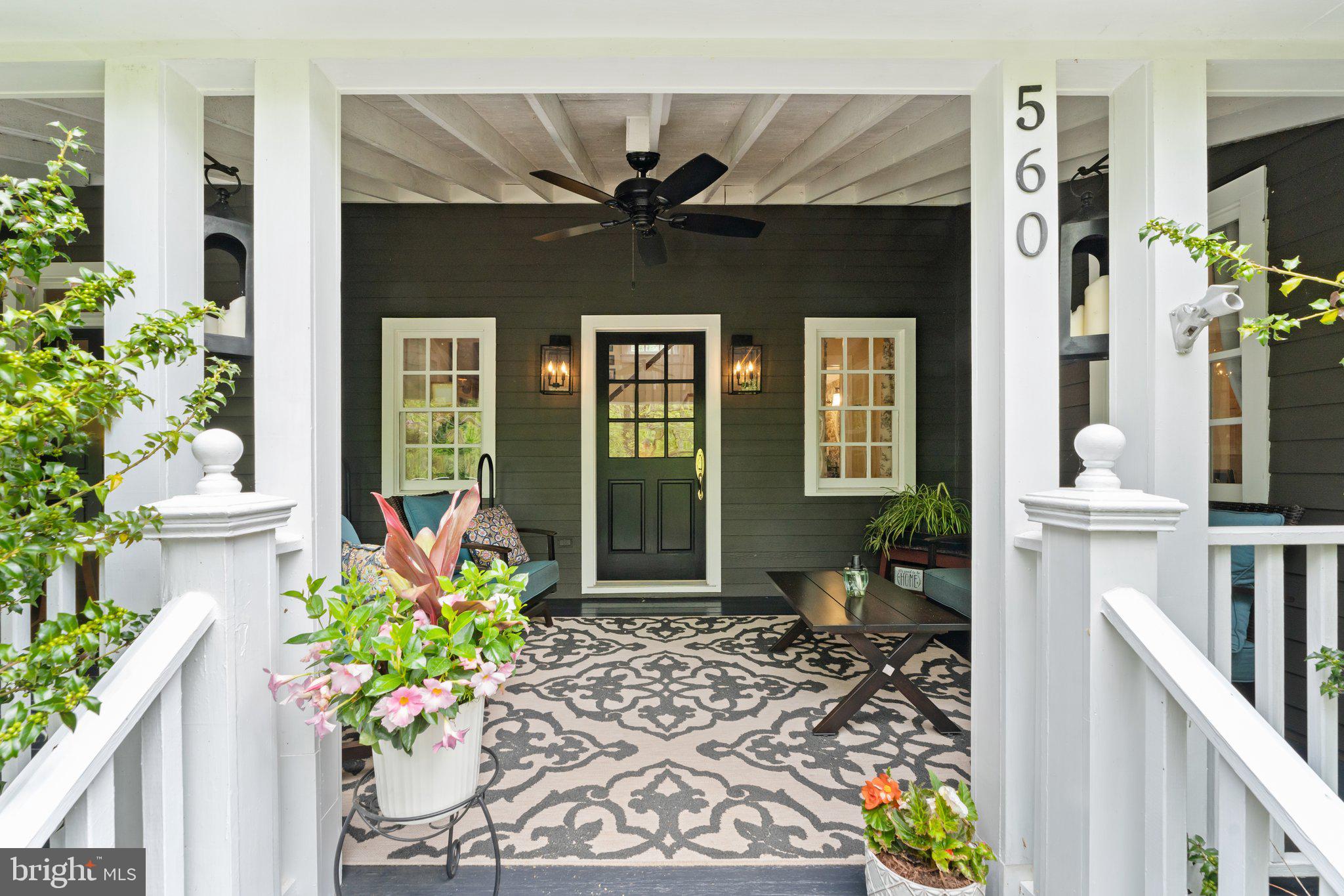 560 RICHMOND ROAD