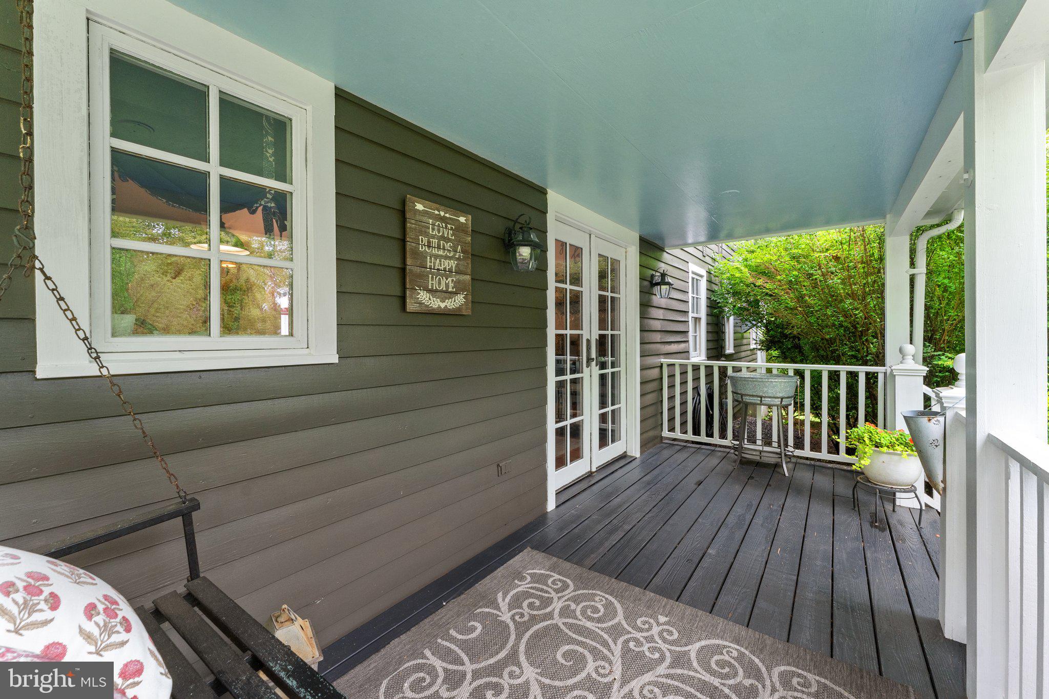 560 RICHMOND ROAD