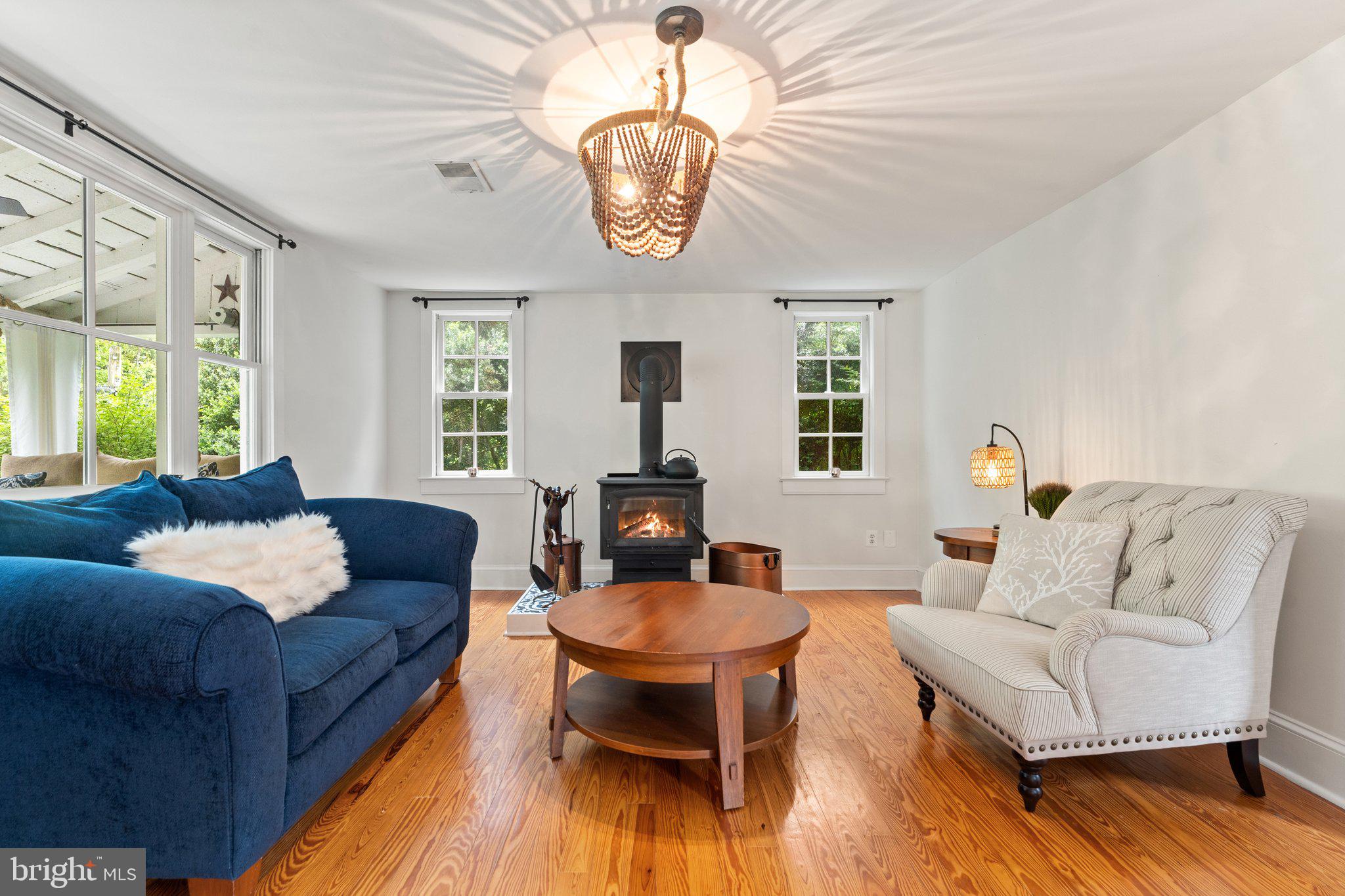 560 RICHMOND ROAD