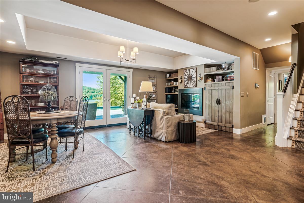 16 WHIPPOORWILL LANE