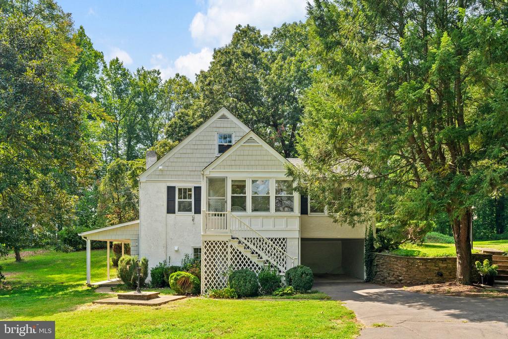 692 VIEWTOWN ROAD