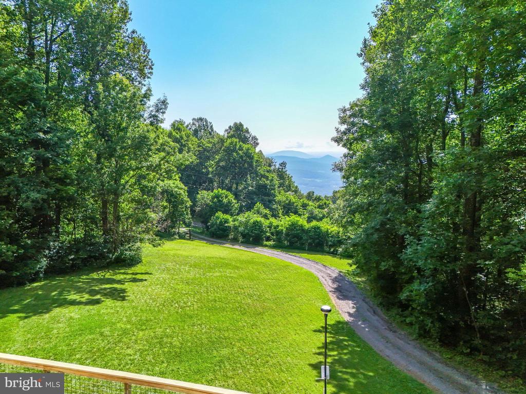 46 ROCK RIDGE LANE