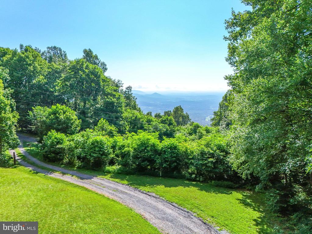 46 ROCK RIDGE LANE