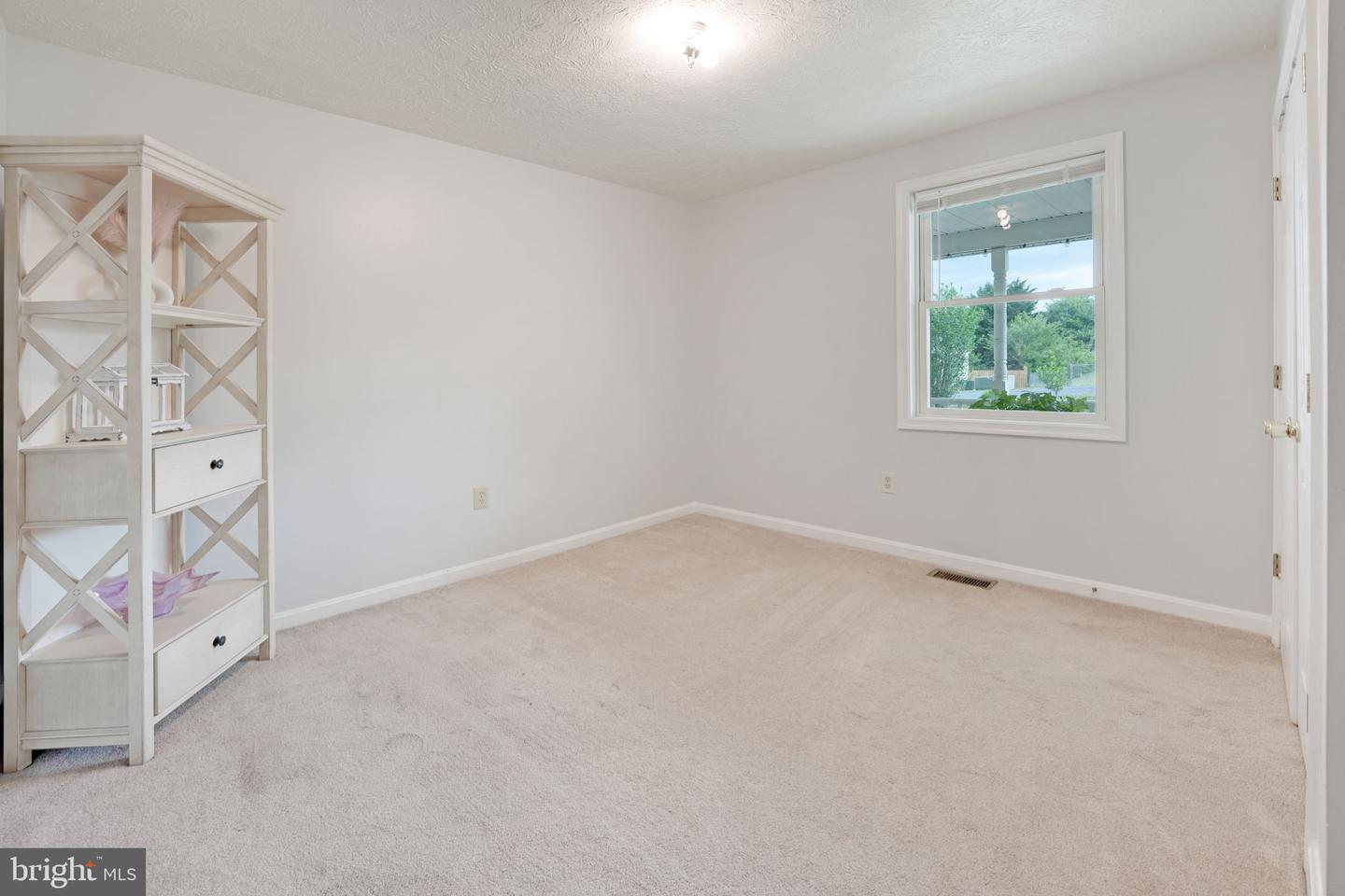 348 Wise AVENUE