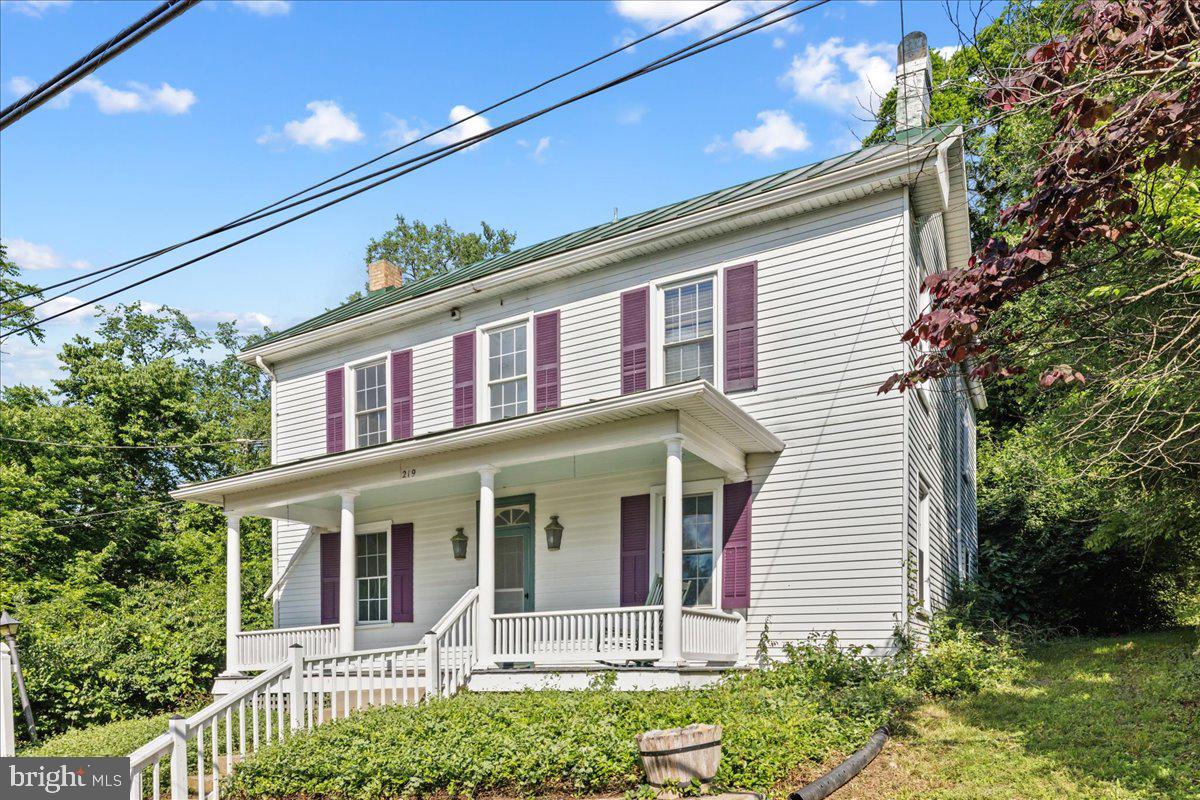 219 N Church St