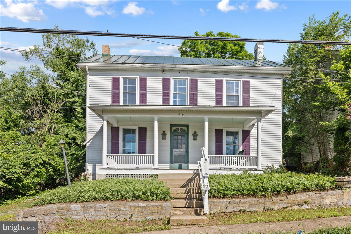 219 N Church St