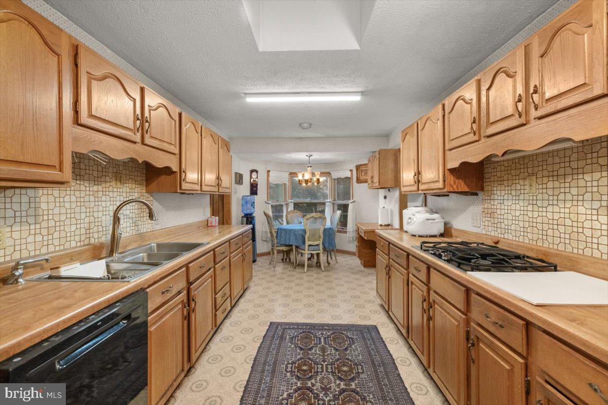 173 High View Dr