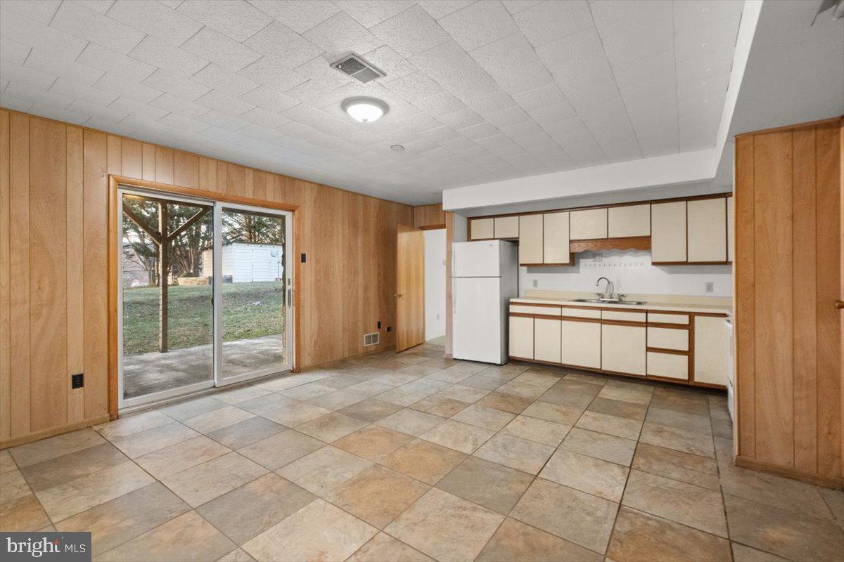 173 High View Dr
